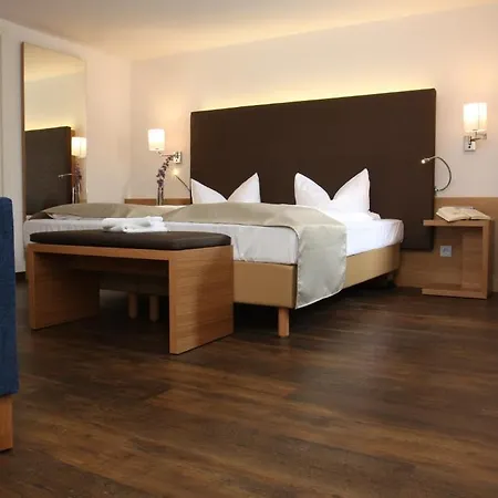 Altstadt-hotel Szálloda 4*