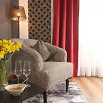 Altstadt-hotel 4*