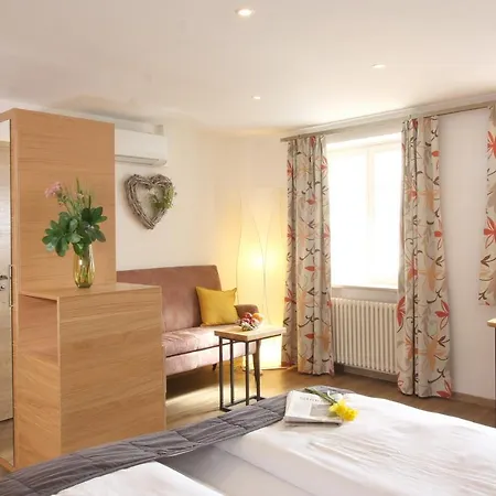 Altstadt-hotel فندق 4*