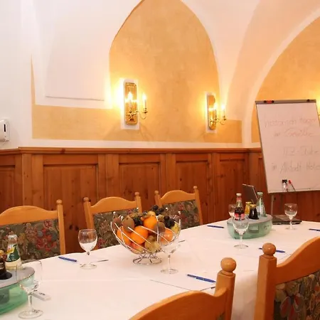 فندق Altstadt-hotel 4*
