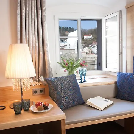 Hotel Altstadt-hotel 4*