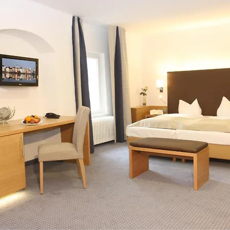 Altstadt-hotel فندق 4*