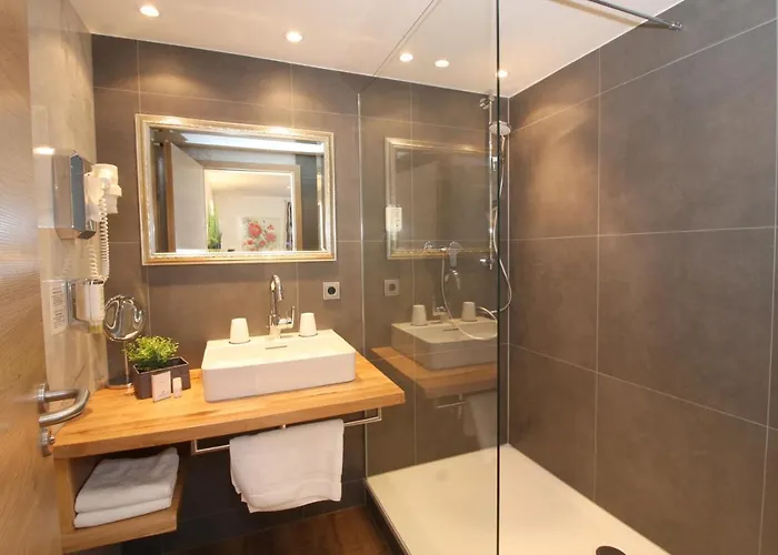 Altstadt-hotel Szálloda 4*